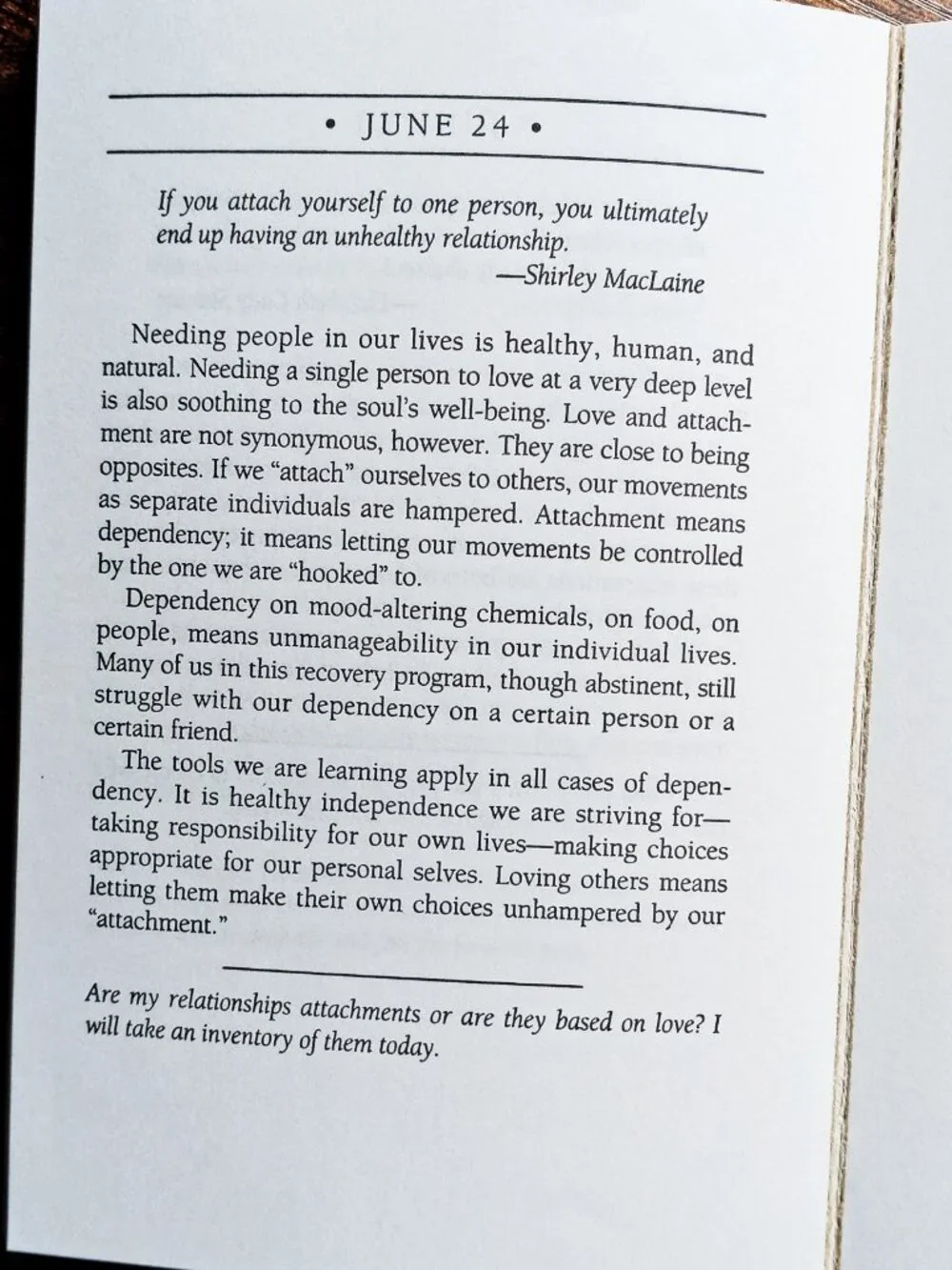 Each Day a New Beginning: Daily Meditations for Women Paperback 1982 Small Book